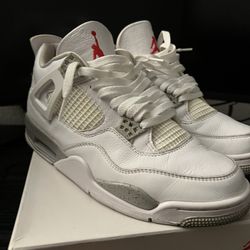 Air Jordan 4s “White Oreo “ Size:10.5