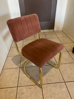 Mid century modern style c-shape chair