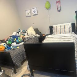 2 Twin Beds In Good Conditions