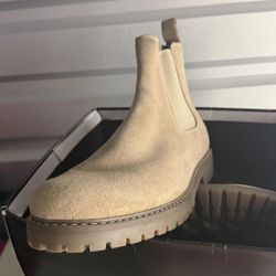 10.5 Men’s Taupe Chelsea Boots