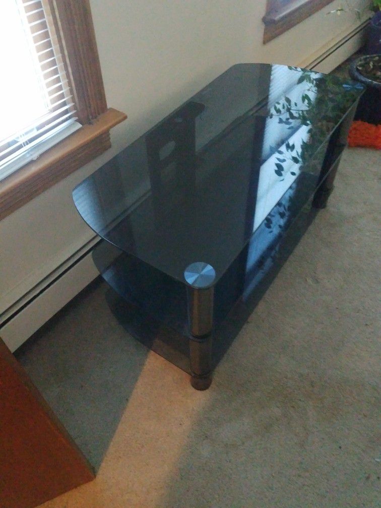 TV & Entertainment Stand