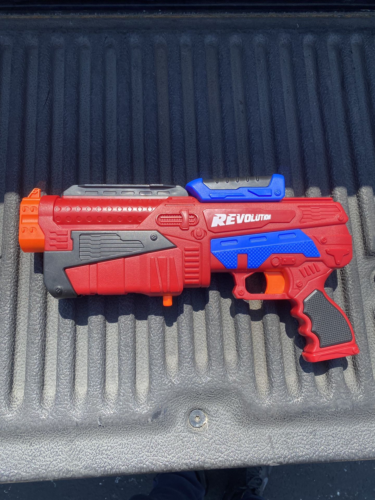 Buzz Bee Toys Air Warriors REVOLUTION Foam Dart Gun