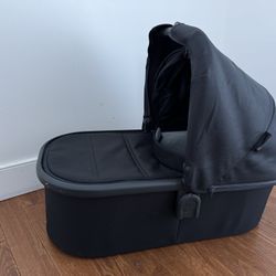 Uppababy Bassinet v2 attachment for stroller - Vista or Cruz