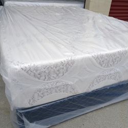 Queen Size Mattress Memory Foam And Box Spring 