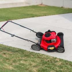 Craftsman M100 Briggs & Stratton 140cc Gas Powered Lawn Mower, Works Great. Rusted through deck. See pics.