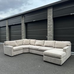 Large Sectional Couch Sofa (DELIVERY AVAILABLE)