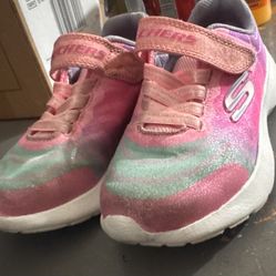 11t Girl Skechers 