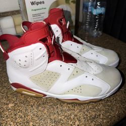 Jordan 6 “Maroon” 