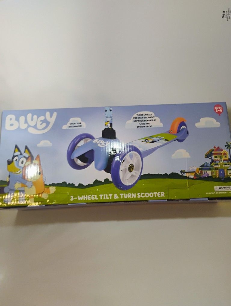 Bluey 3 Wheel Tilt And Turn Scooter