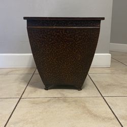 Indoor/outdoor Planter