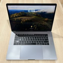 Apple MacBook Pro 15” 2018 TouchBar 2.2Ghz i7 16GB RAM 1TB SSD RADEON PRO 555x 4GB VRAM