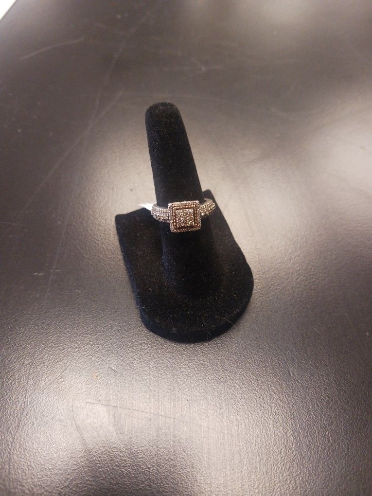 4 G 925 Silver Ring Sz5