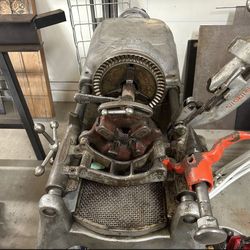 Ridgid threading machine 535 in excellent condition. 