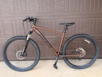 Giant Talon 1 Large Mountain Bike 29er MTB