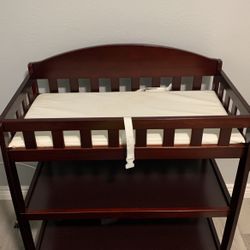 Changing Table For Baby .