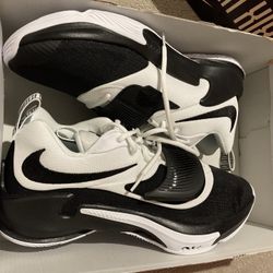 Nike Freak Size 11.5