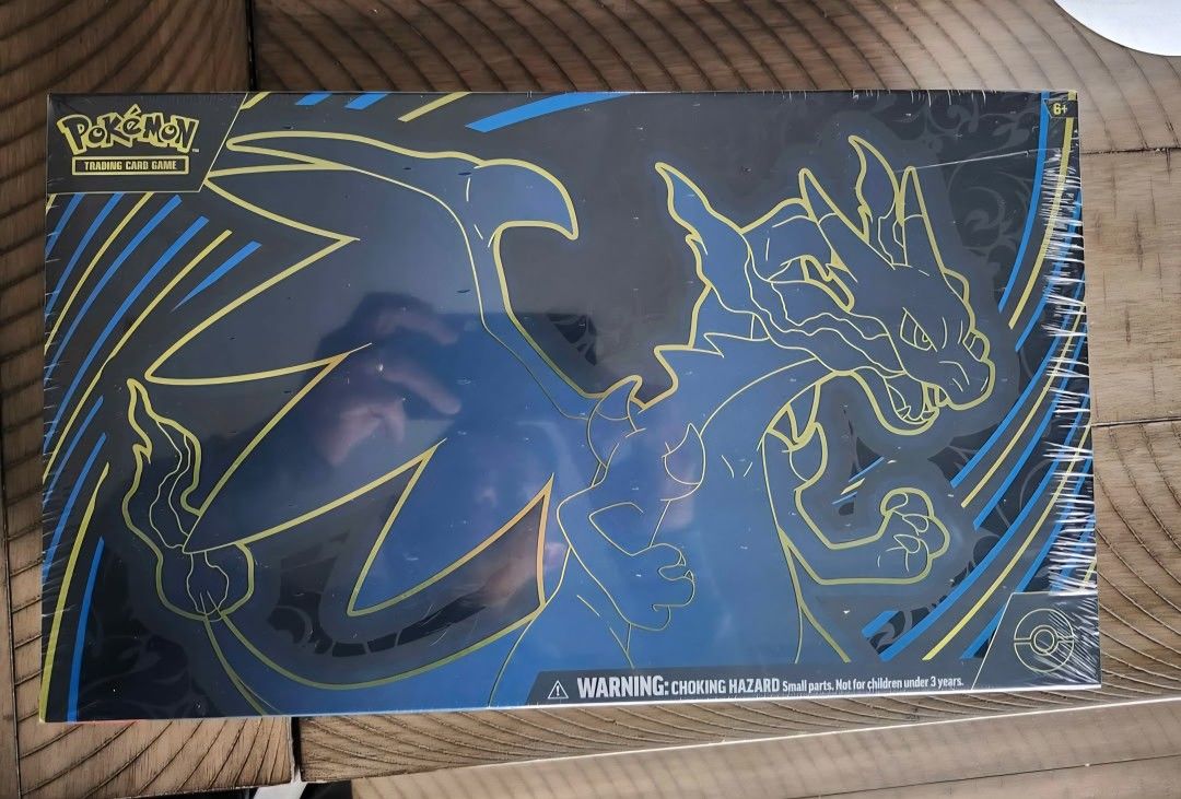 CHARIZARD UPC POKEMON NEW