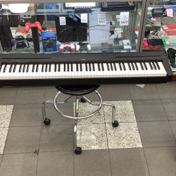 YAMAHA KEYBOARD 