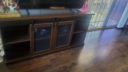 Tv stand