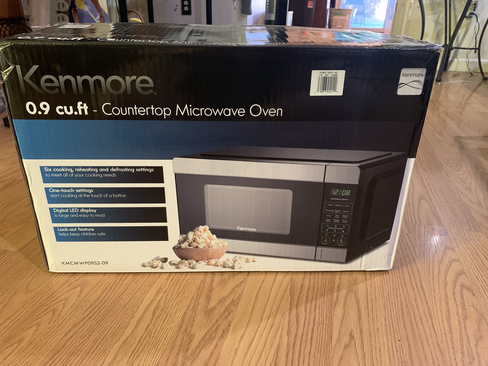 Brand new in box Kenmore microwave