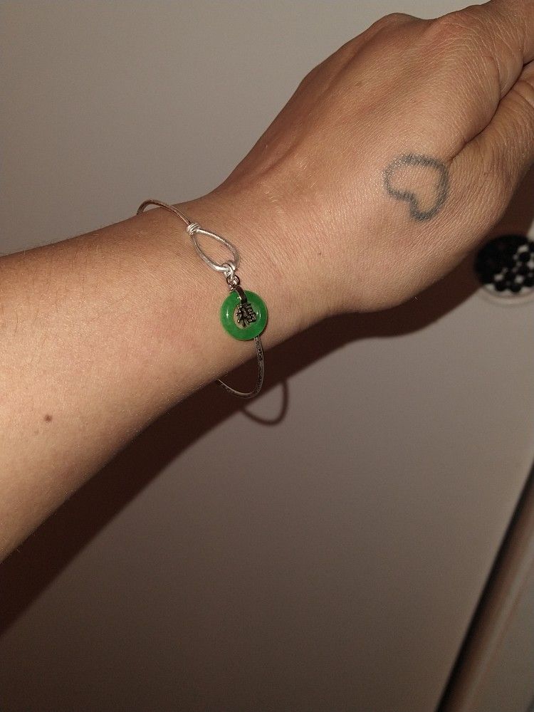 Bangle w/Jade charm $5