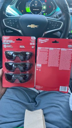 Milwaukee tinted anti scratch glasses