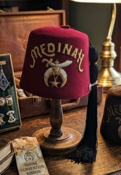 Vintage Medinah Shriners Fez Hat Gold Bullion Emblem Rhinestone Camel Pin Size 7 3/8