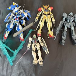 Gundam Model Kit Lot (MG and HG)