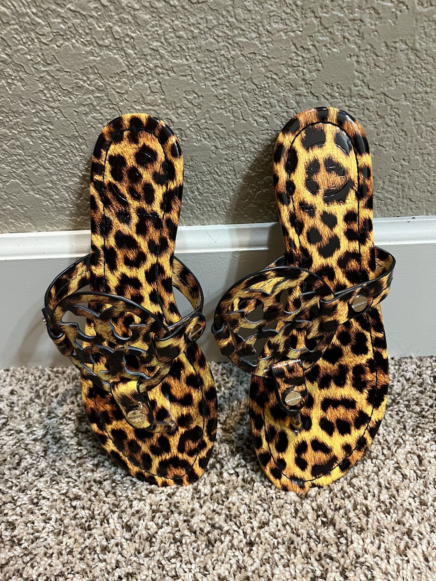 Tory Burch Leopard Print Miller Sandals Size 6 for Sale in Gig Harbor WA OfferUp