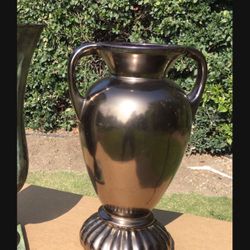 Large Vase / Urn 18” tall * Beautiful Glaze Finish
