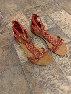 Aldo Women’s size 6.5 (37) Red straps with gold chains