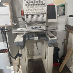 Embroidery machine 1 Year Old 