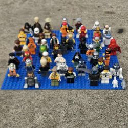 55 LEGO FIGURINES