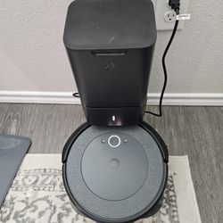 Roomba I3+