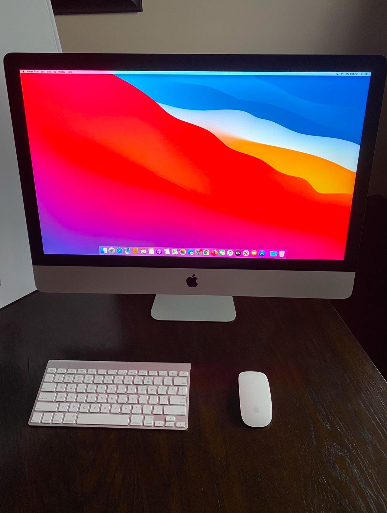 27 Inch Apple iMac All In One Desktop Computer Bundle Very Clean And Slim Nice LOOK