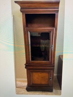 Nice television entertainment center