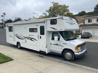 2007 Winnebago Outlook 31C