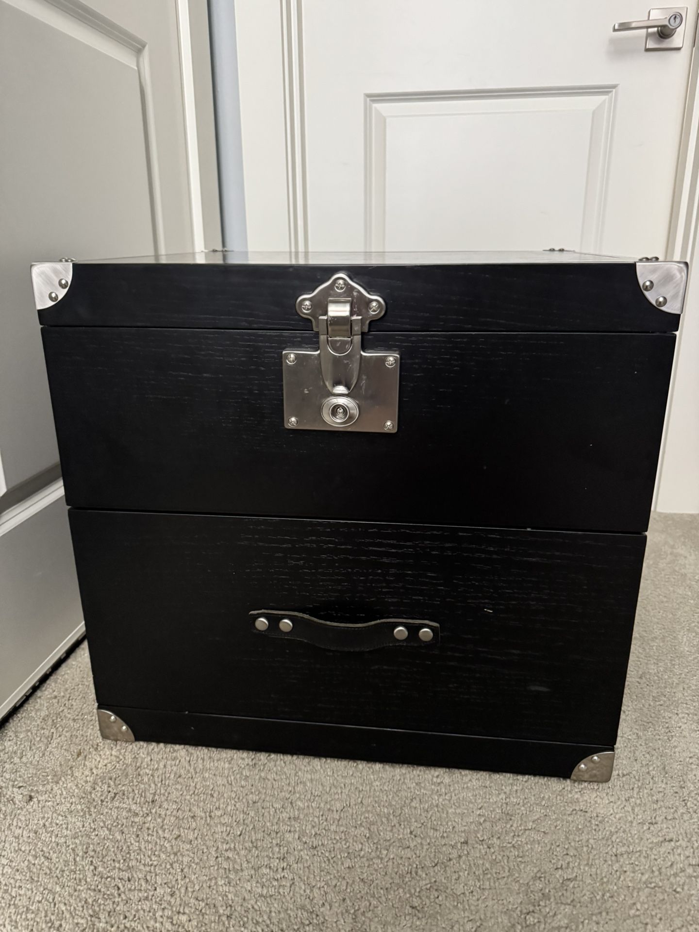 Black End Table/ Side Table