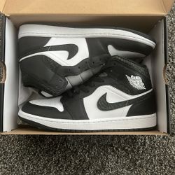 BRAND NEW Air Jordan 1