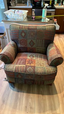 FREE vintage looking chair !!!