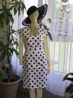 Polk-a-dot dress size medium