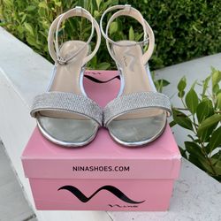 Women’s Wedge Sandal Size 10