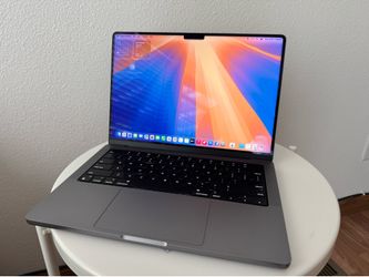 14” MacBook Pro M1 Pro – 10-Core CPU / 32GB RAM / 1TB SSD – $850 OBO