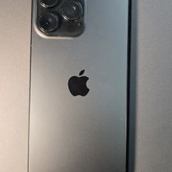 IPHONE 16 PRO MAX (LOCKED TMOBILE)