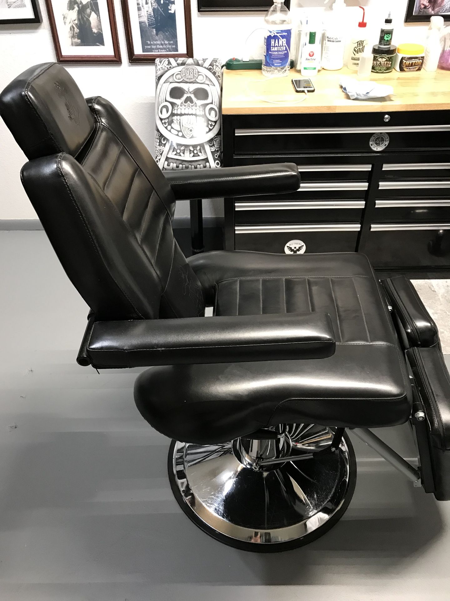 Ink bed tattoo chair very good conditions for Sale in Tempe AZ