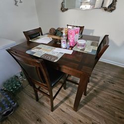 Used But Good Sectional and 5 Piece Table Set