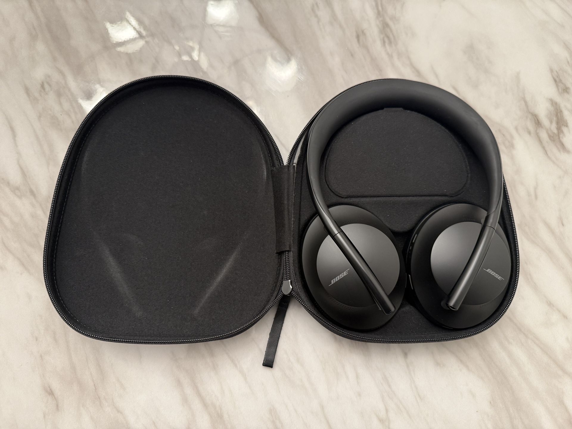 Bose 700 Noise Cancelling Headphones - Black
