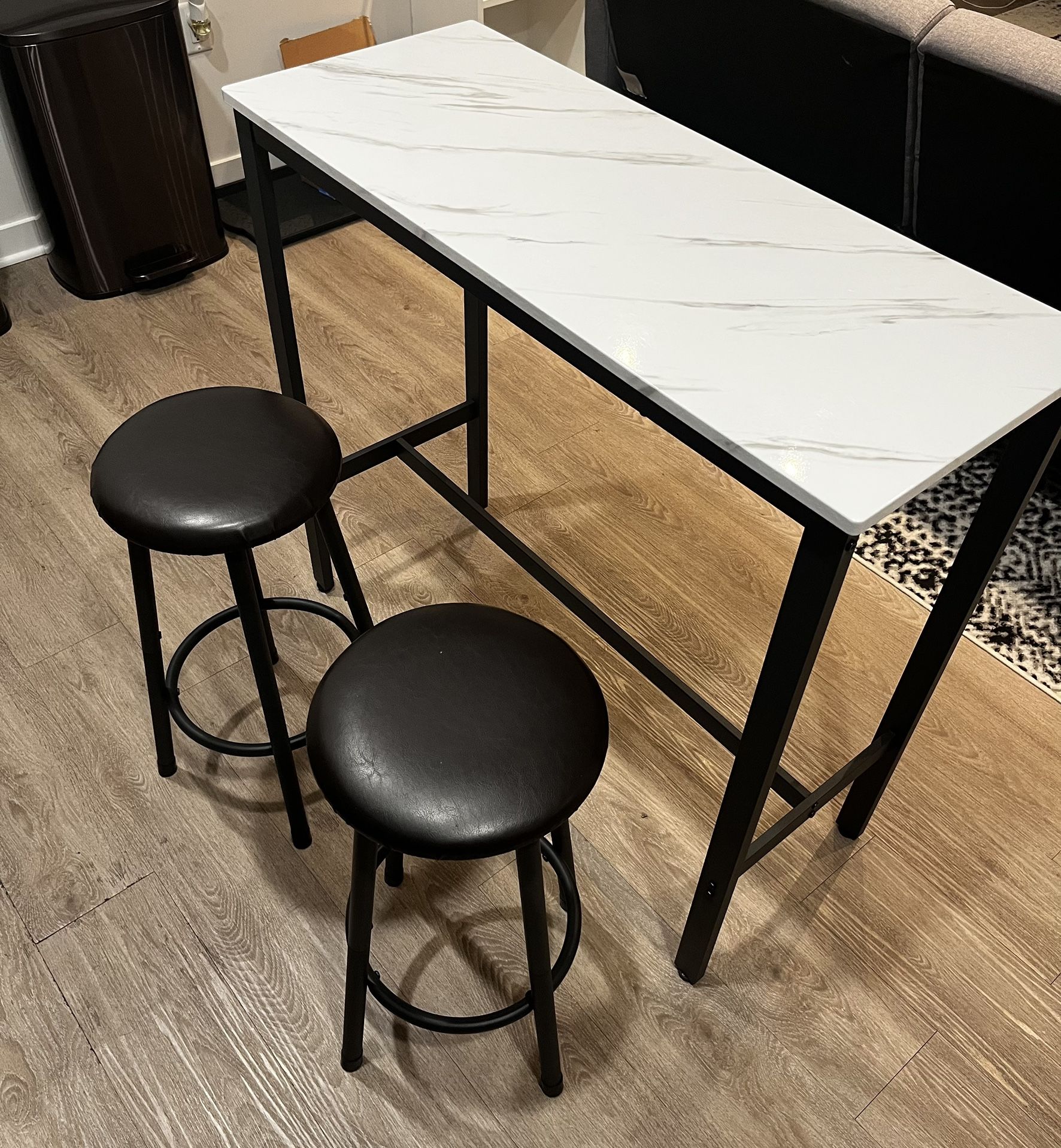 Bar Table And 2 Stools