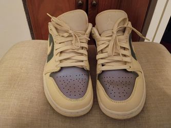 Women's Jordans size 9