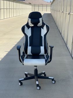 Ergonomic Gaming/office Chair with Lumbar and Neck Cushions
